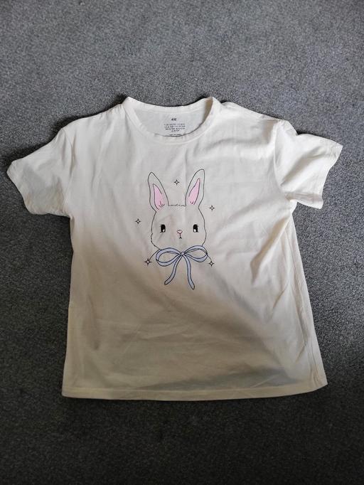Buy & Sell Stapeley Cheshire East - Photos for Girl's Bunny H&M tshirt like new 8-10 years