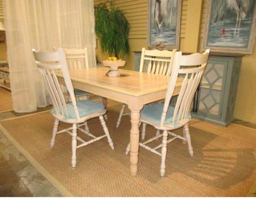 Buy & Sell Wolverhampton West Midlands - Photos for Beautiful dining table and six chairs