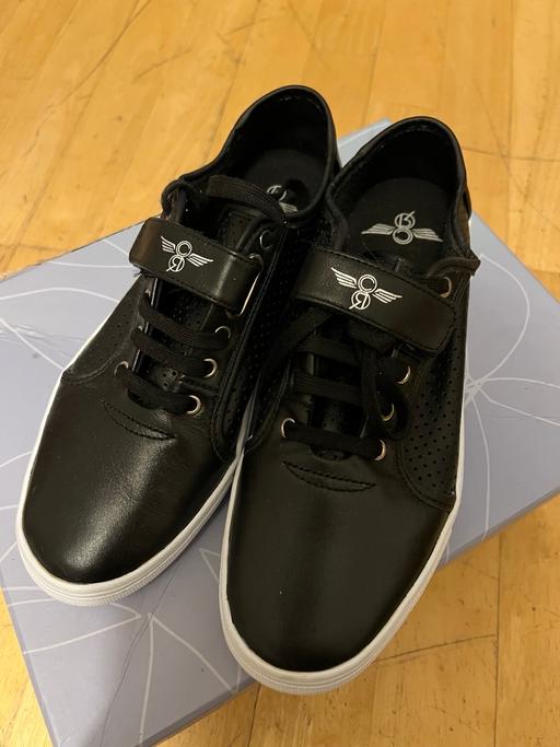 Buy & Sell Whitechapel East London - Photos for Trainers