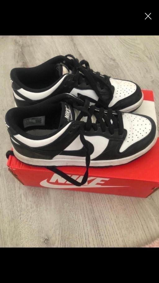 Buy & Sell Anfield Liverpool - Photos for Unisex junior Nike dunk trainers size 5