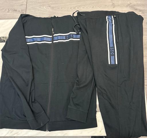Buy & Sell Leagrave Luton - Photos for Hugo Boss Tracksuit