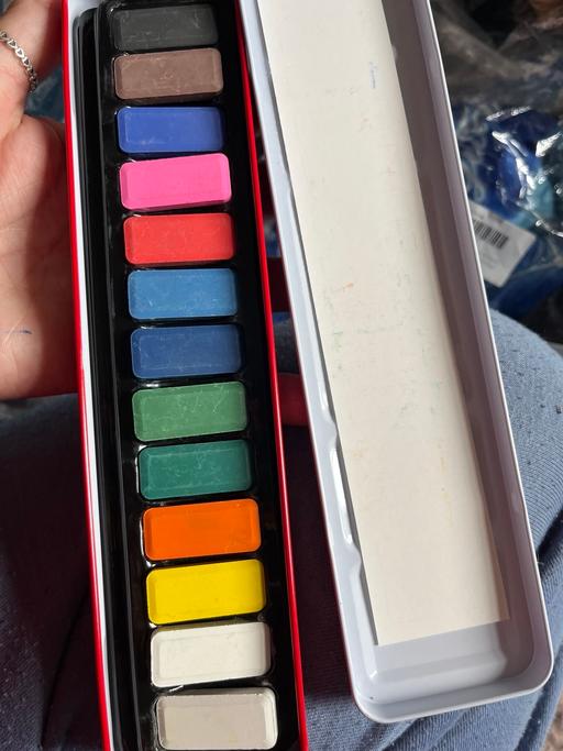 Buy & Sell Wednesfield Wolverhampton - Photos for New paints £2 a few available