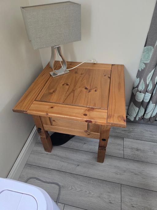 Buy & Sell Bredbury Stockport - Photos for Corner table