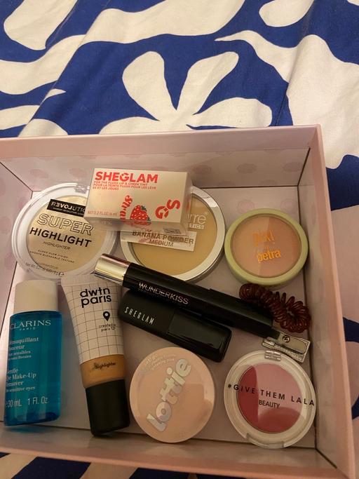 Buy & Sell Earley Reading - Photos for Glossy box unwanted make up £5