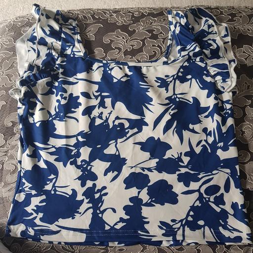Buy & Sell Wythall Bromsgrove - Photos for NEW CROP TOP 12-14