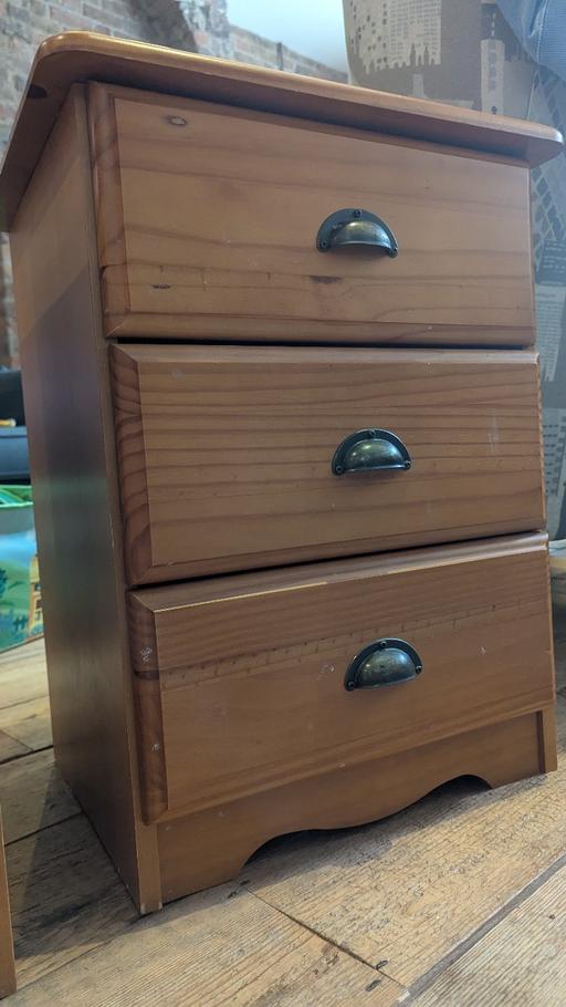 Buy & Sell Herne Hill South East London - Photos for Set of two pine bed side tables