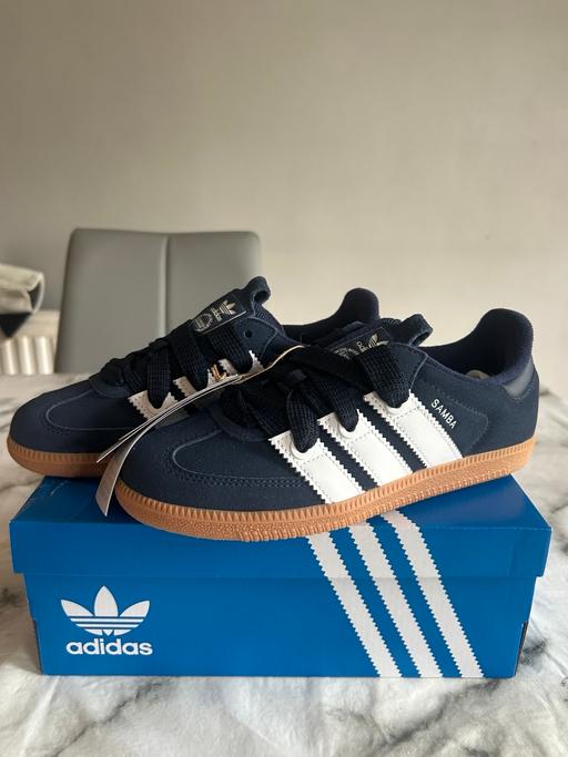 Buy & Sell East Ham East London - Photos for Adidas size 4 samba trainers