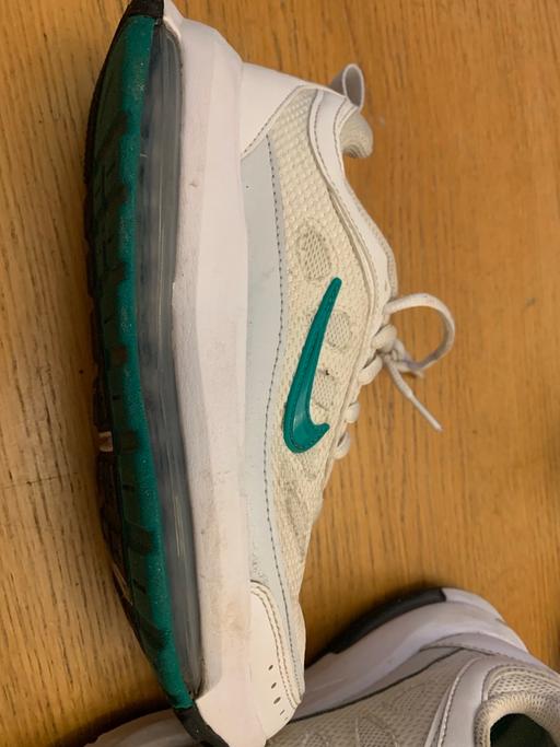 Buy & Sell Bradmore Wolverhampton - Photos for Nike white trainers
