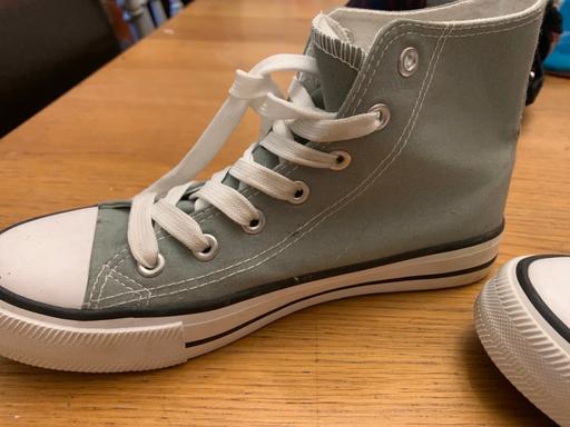 Buy & Sell Bradmore Wolverhampton - Photos for Grey canvas boots