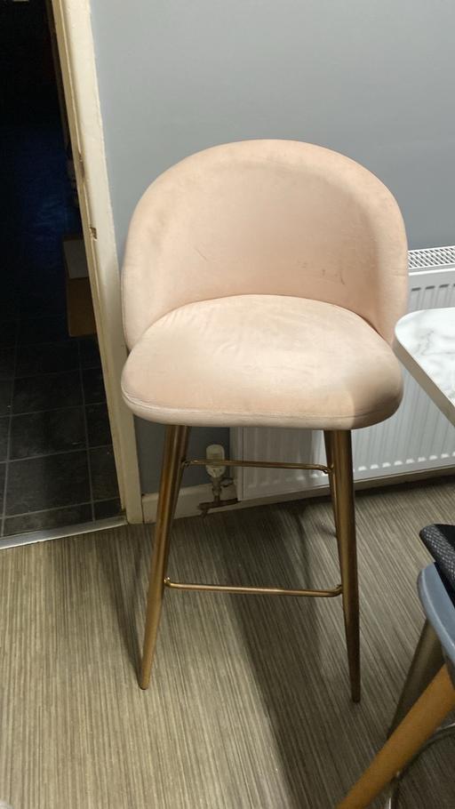 Buy & Sell Western Docks Southampton - Photos for 2 salmon pink bar stool’s