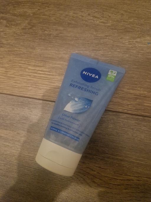 Buy & Sell Lees Oldham - Photos for Nivea Exfoliating Scrub Refreshing