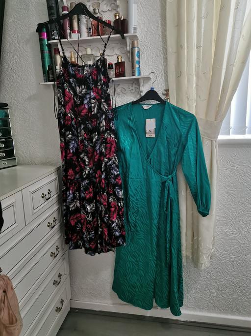 Buy & Sell Dalton-Le-Dale County Durham - Photos for LADIES SIZE SMALL 2X DRESSES. 1X BNWT