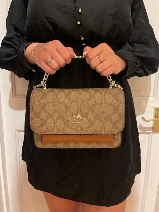 Buy & Sell White Horse Business Park Wiltshire - Photos for Coach Handbag in Tan