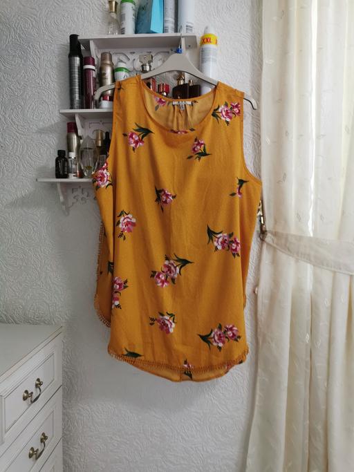 Buy & Sell Dalton-Le-Dale County Durham - Photos for LADIES SIZE 2XL. NEW CONDITION. COLOUR