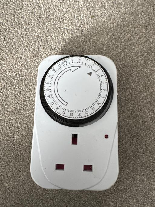Buy & Sell Chertsey Runnymede - Photos for Timer switch