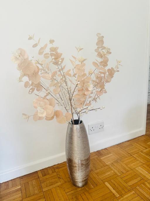 Buy & Sell Watford Three Rivers - Photos for Vase with decorative stems and pearls