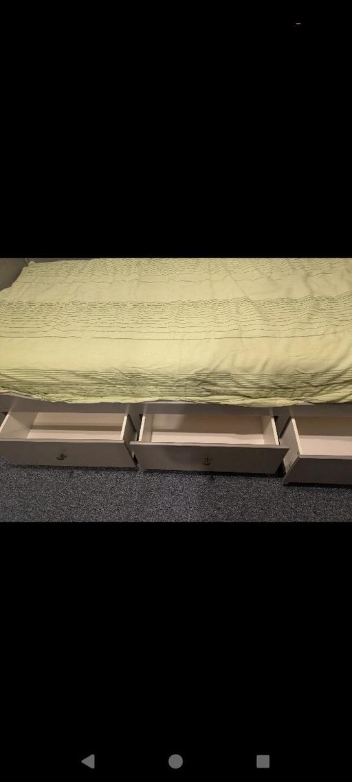 Buy & Sell Shooter`s Hill South East London - Photos for IKEA Hemnes day bed (grey)