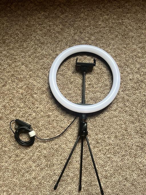 Buy & Sell Queen`s Park North West London - Photos for Ring Light