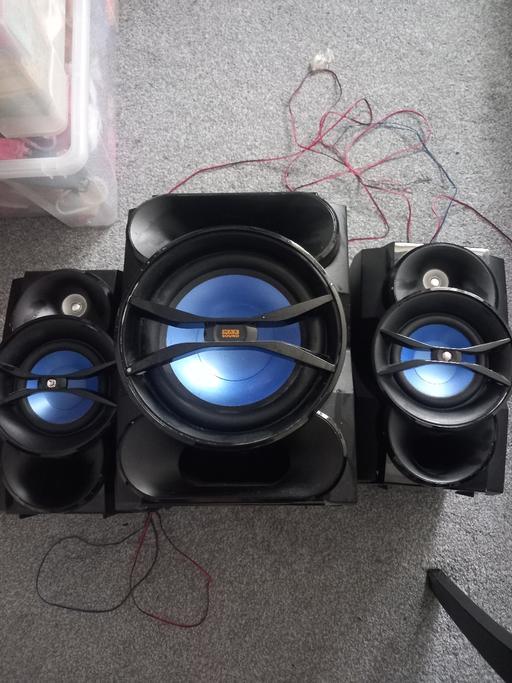 Buy & Sell Kenley Croydon - Photos for philips speakers and subwoofer