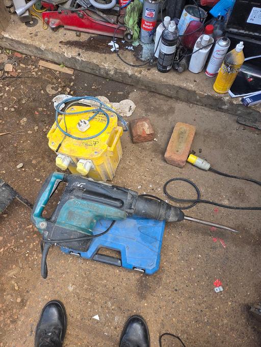 Buy & Sell Chapeltown Sheffield - Photos for makita hr5211 avt