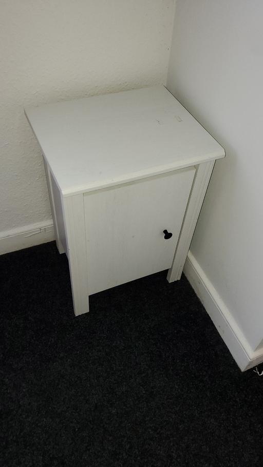 Buy & Sell Kings Heath Birmingham - Photos for White Bedside table
