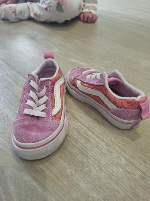 Buy & Sell Goose Green Wigan - Photos for girls vans infant size 4.5