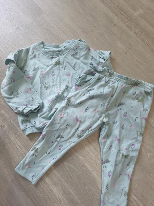 Buy & Sell Goose Green Wigan - Photos for girls Tracksuit 12-18 Months