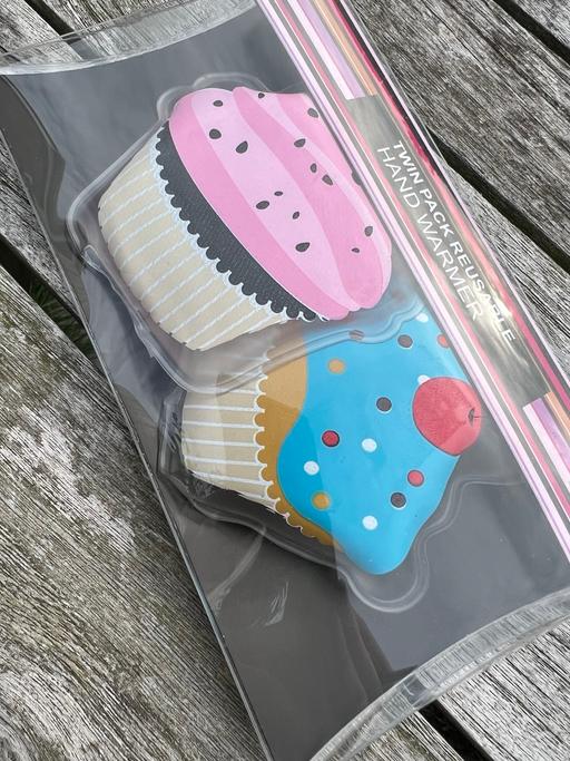 Buy & Sell Hetton-Le-Hole Sunderland - Photos for Cupcake Hand Warmers ( New Sealed Item )