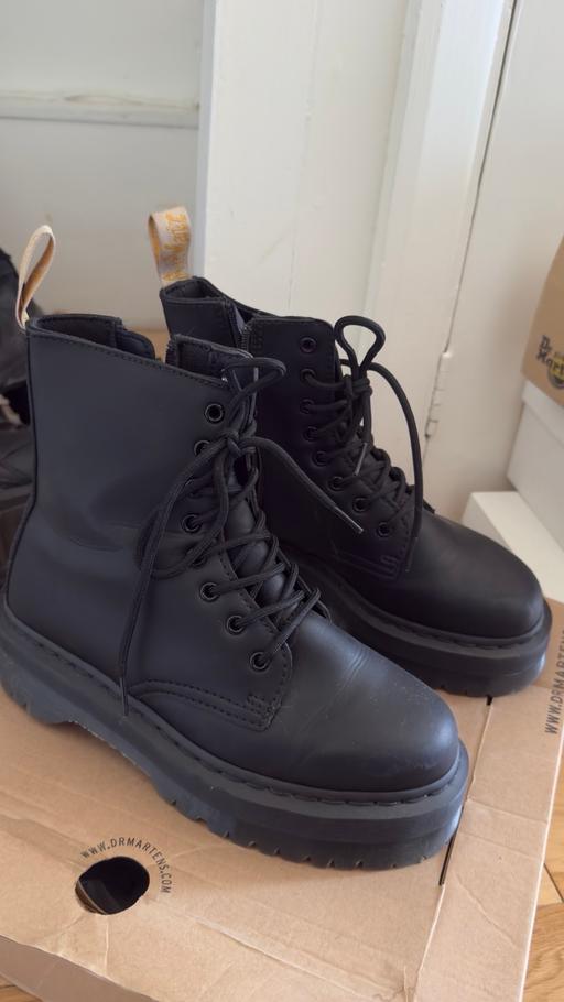 Buy & Sell North Harrow Harrow - Photos for Dr Martins boots for women