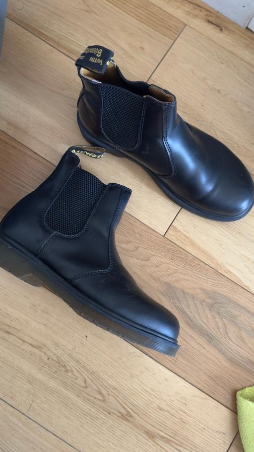 Buy & Sell North Harrow Harrow - Photos for Dr Martins boots