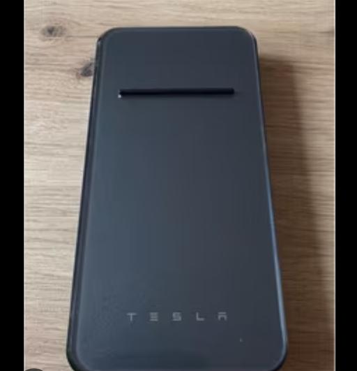 Buy & Sell Wilnecote Tamworth - Photos for official Tesla wireless mobile phone chargers