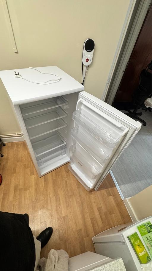 Buy & Sell Cockfosters Barnet - Photos for Fridge ( Medium size)