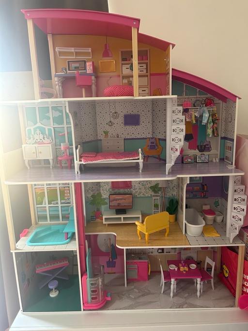 Buy & Sell Camberwell South East London - Photos for Dolls house extra large