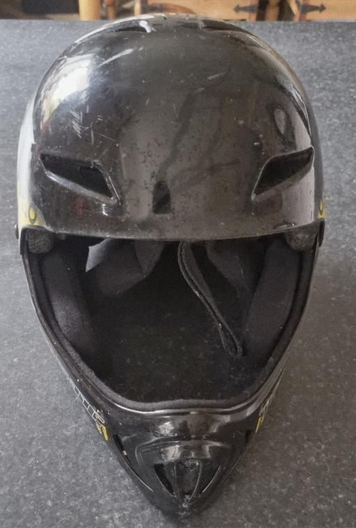 Buy & Sell Clayton West Kirklees - Photos for Black Toxic Skull Motorcycle Helmet