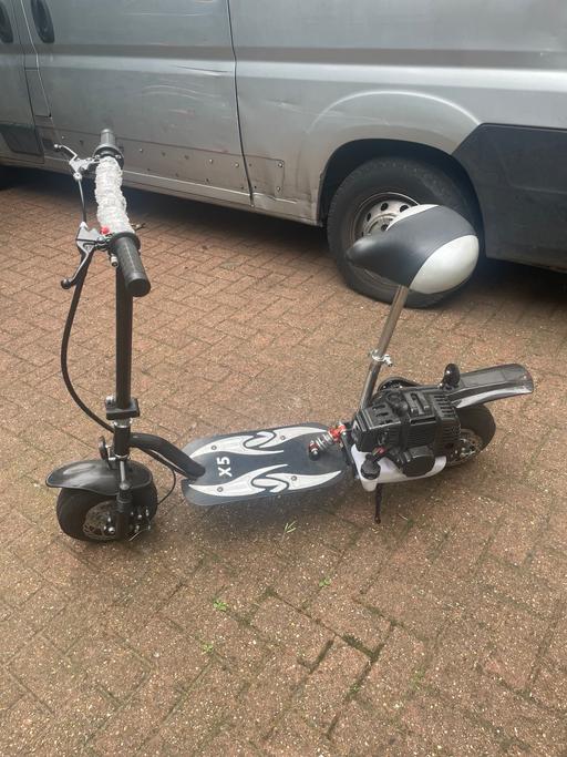 Buy & Sell Streatham Common South West London - Photos for Petrol scooter