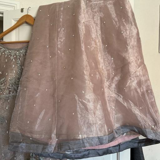 Buy & Sell Worsthorne Burnley - Photos for Peplum Organza Dress