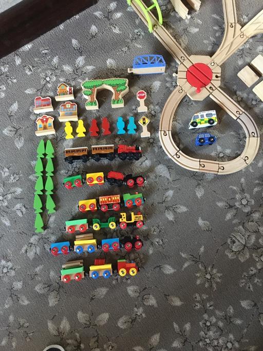 Buy & Sell Romford Havering - Photos for Wooden train trackx2