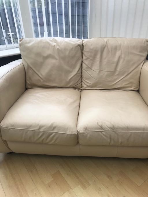 Buy & Sell Oswaldtwistle Hyndburn - Photos for Cream leather 2 seater settee