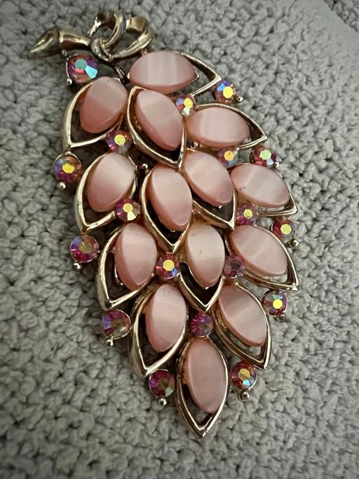Buy & Sell Hetton-Le-Hole Sunderland - Photos for Pretty Brooche ( New )