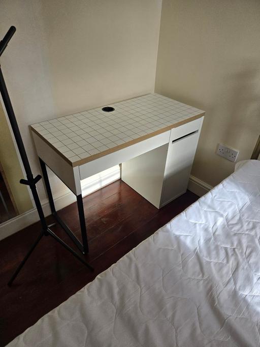 Buy & Sell - Photos for Desk