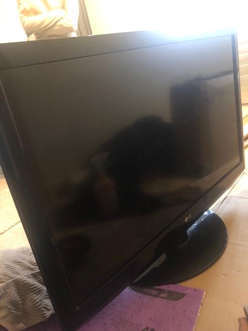 Buy & Sell Middlemore Industrial Estate Birmingham - Photos for 42 inch LG television
