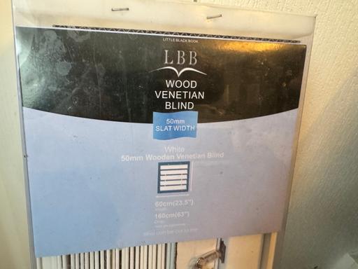 Buy & Sell Oldbury Sandwell - Photos for Venetian blind white 60cms wide 160cms drop