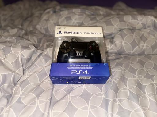 Buy & Sell Farnham Royal Slough - Photos for Jet black PS4 Controller