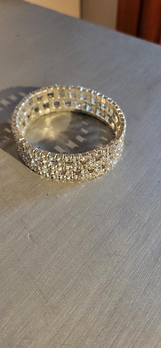 Buy & Sell Radcliffe Bury - Photos for bracelet
