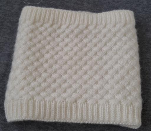 Buy & Sell Clayton West Kirklees - Photos for Girls Thick Cream Snood - One Size