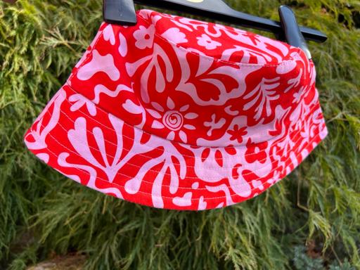 Buy & Sell Stoke on Trent City Centre Stoke-on-Trent - Photos for Next reversible bucket hat one size new
