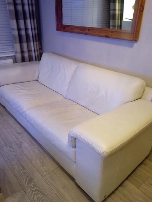 Buy & Sell Drury Flintshire - Wales - Photos for NATUZZI italian quality cream leather sofa !