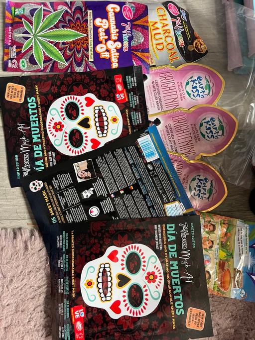 Buy & Sell Wednesfield Wolverhampton - Photos for 9 fave masks £2 poun a few set