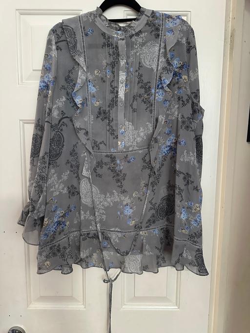 Buy & Sell Upminster Bridge East London - Photos for Blouse Laura Ashley size 16
