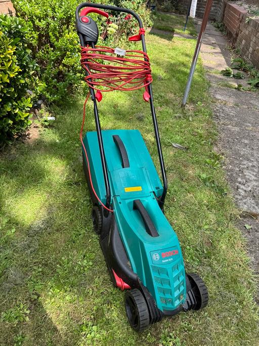 Buy & Sell Oldbury Sandwell - Photos for Bosch Rotak 32R lawnmower